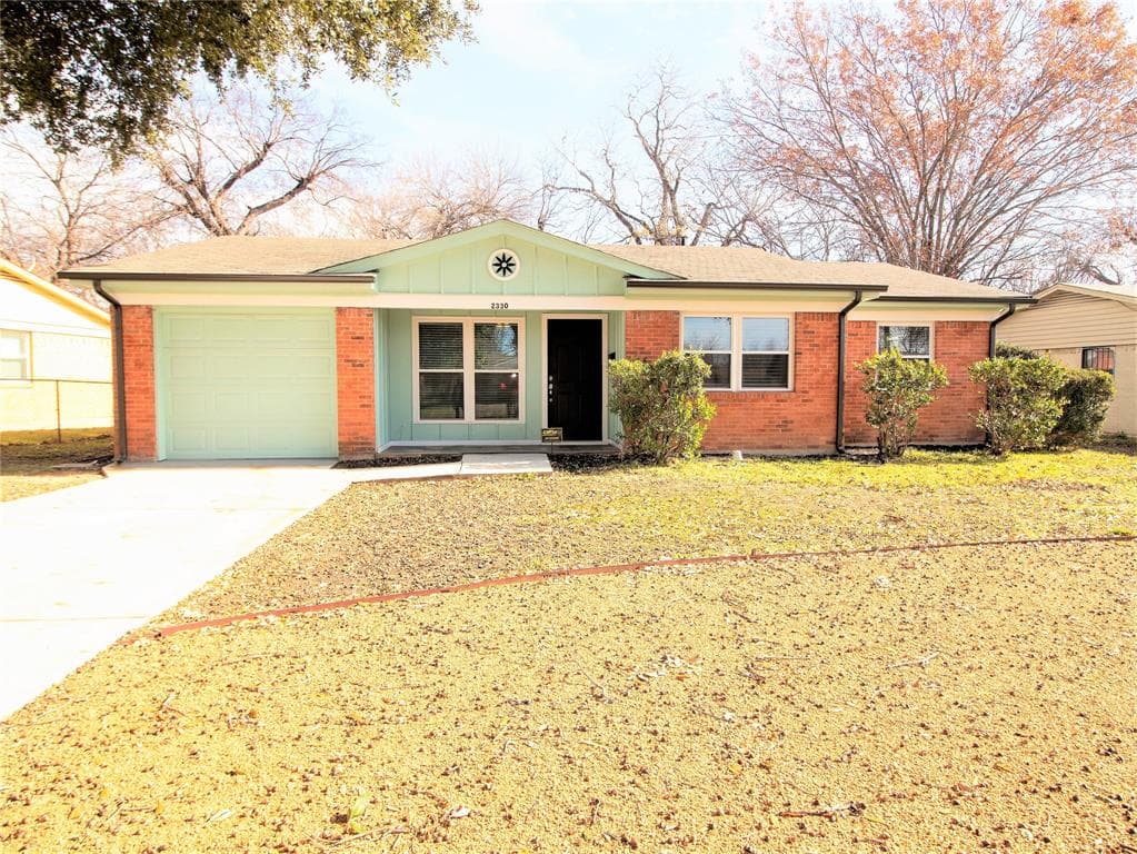 2330 Blue Creek Dr