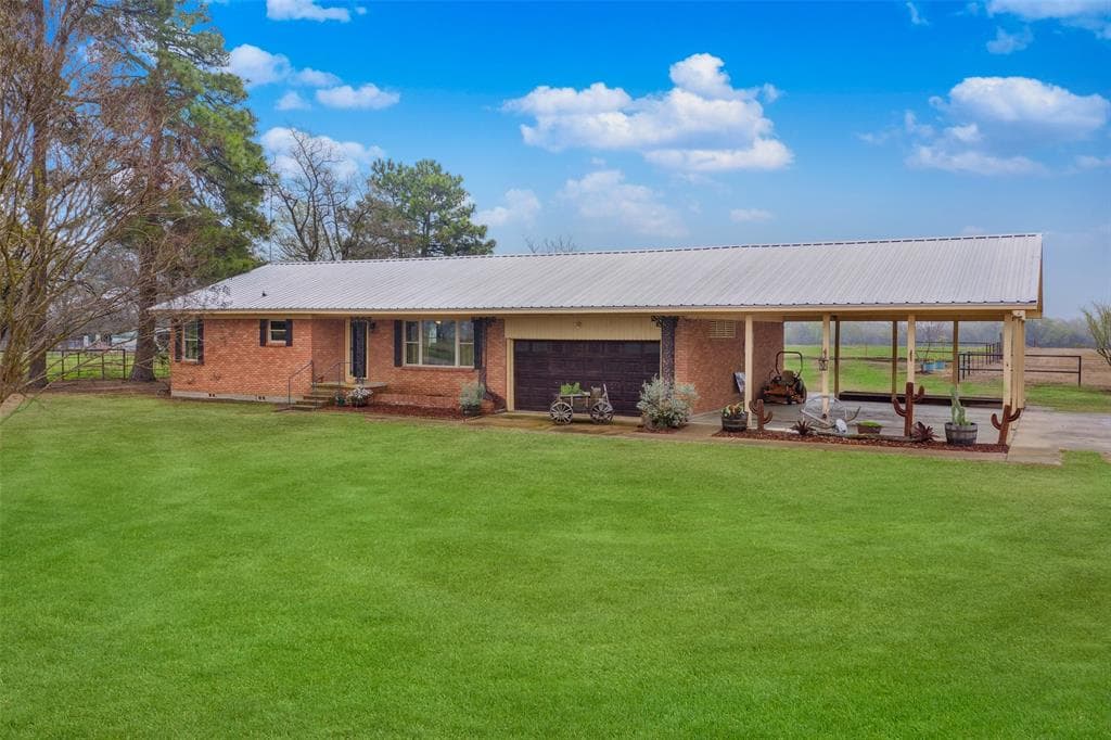 5432 Farm Road 1567 W
