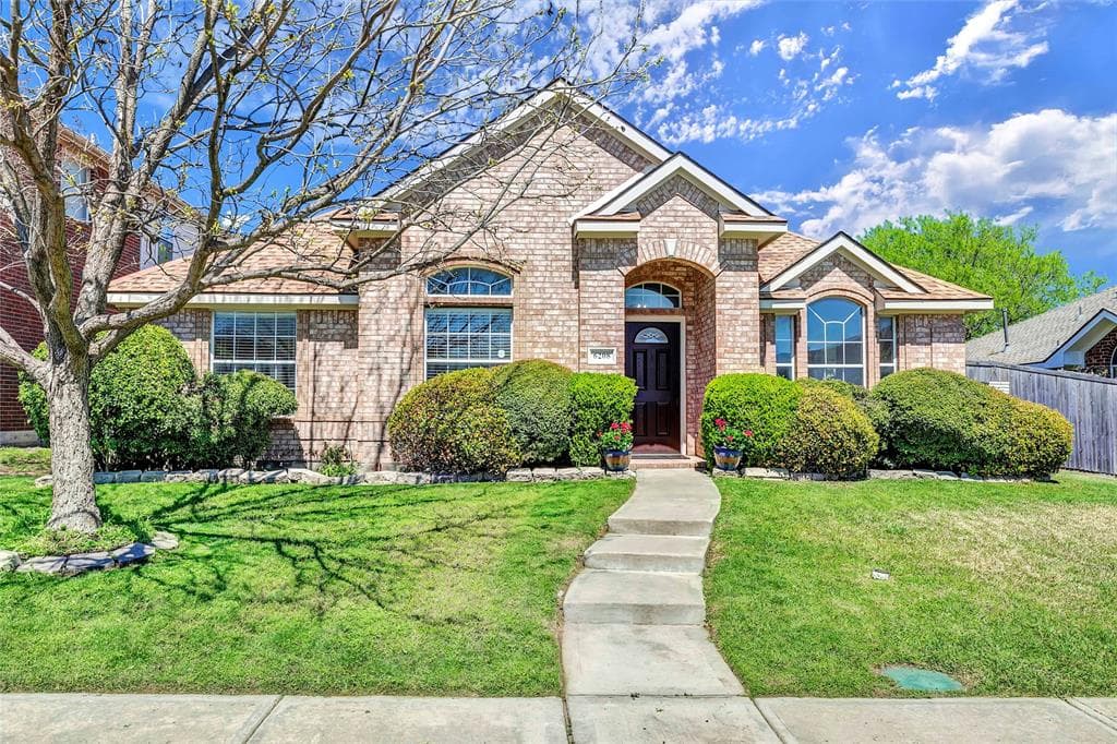 6208 Calloway Dr