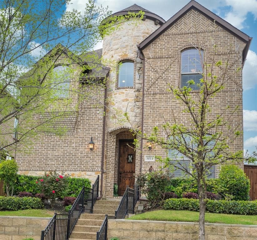 5011 Empire Way