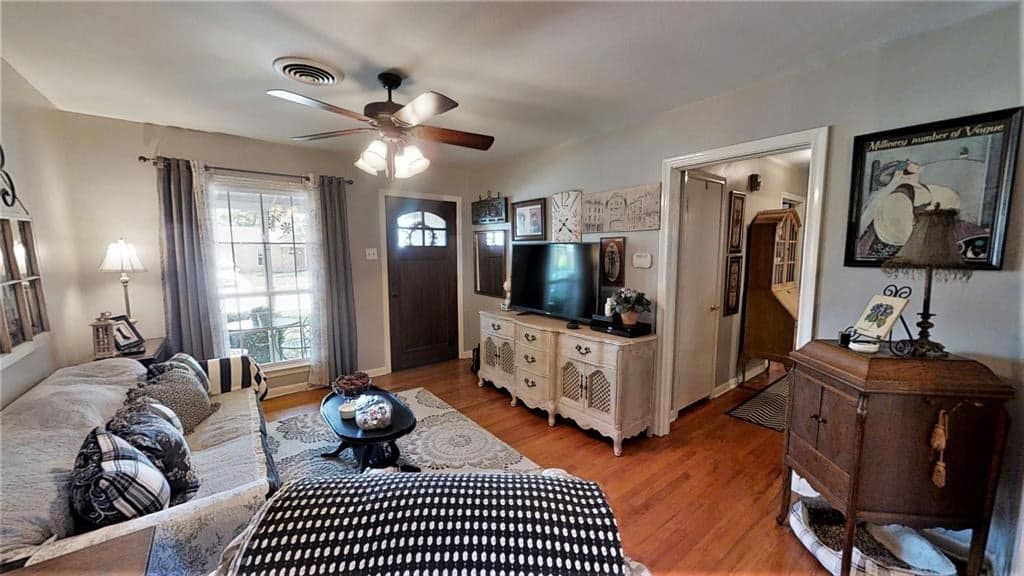 Gallery image 4