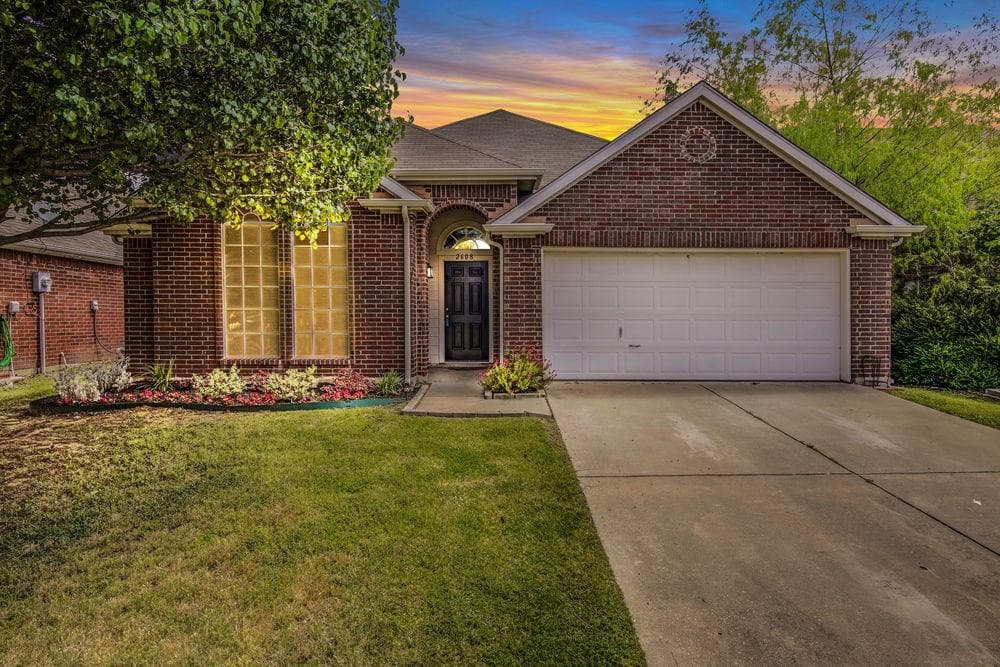 2608 Lonesome Oak Dr