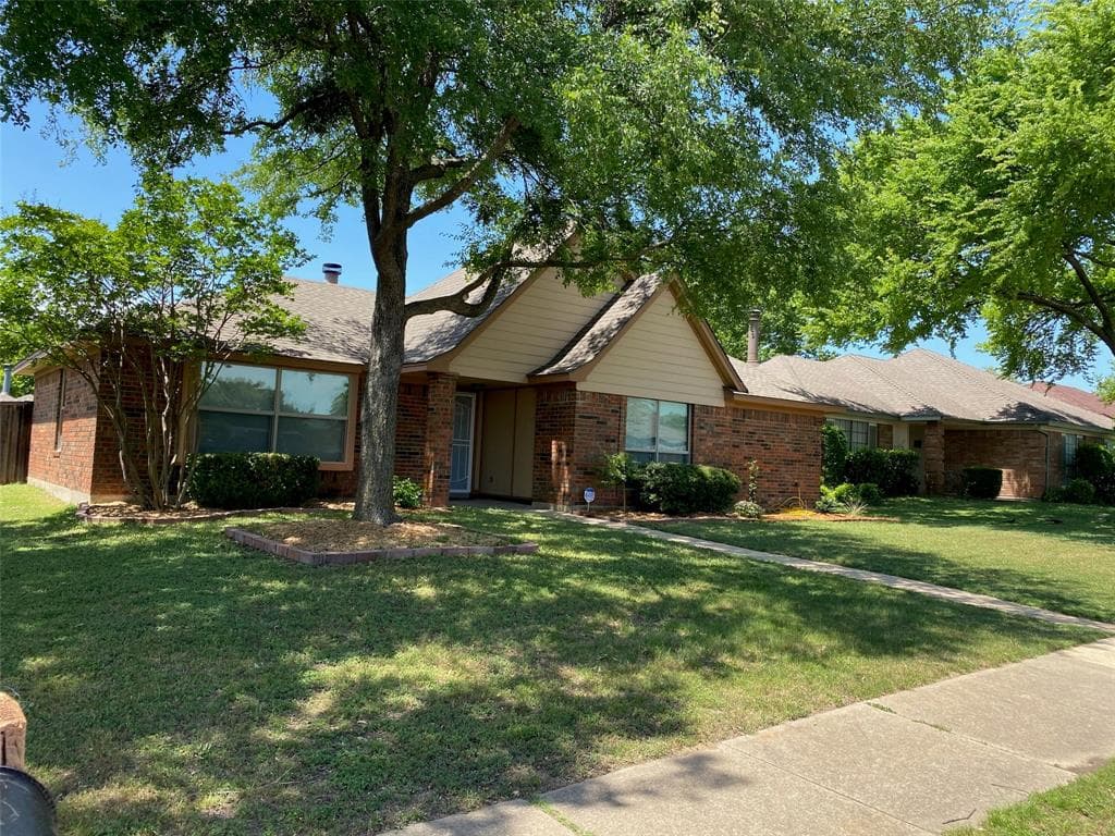 310 Periwinkle Dr
