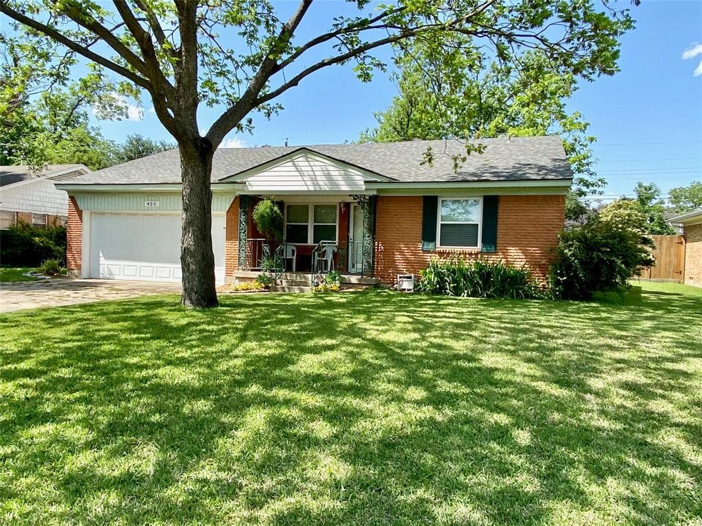 425 La Salle Dr