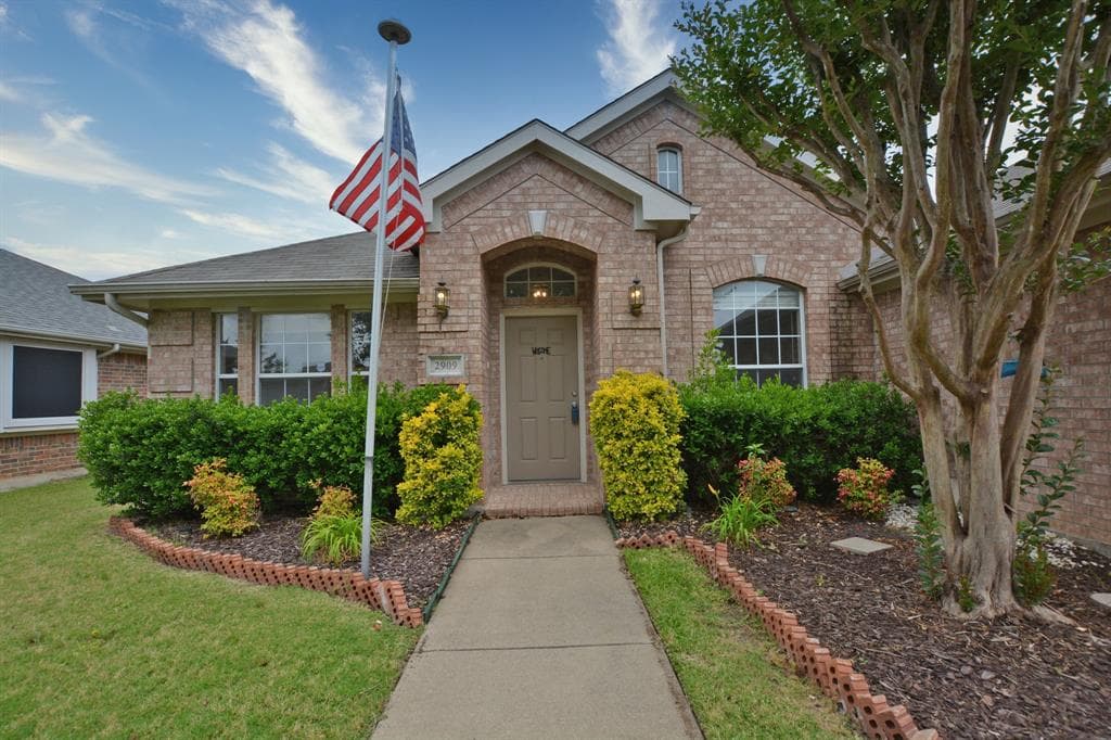 2909 Cantura Dr