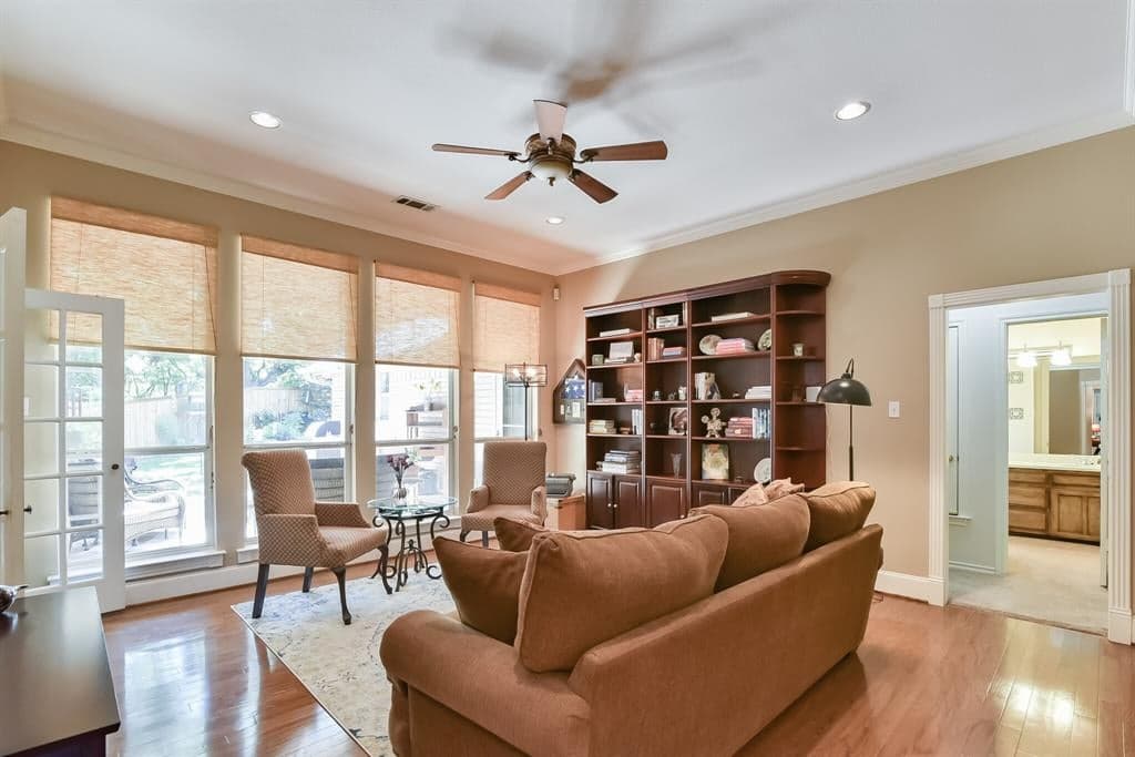 Gallery image 3