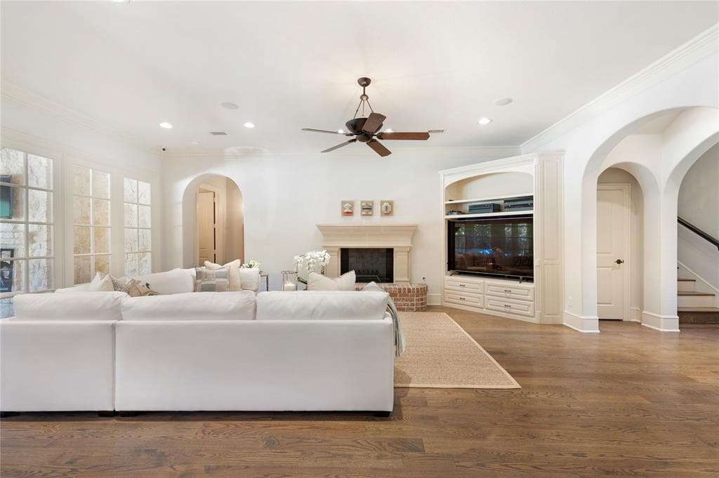 Gallery image 4