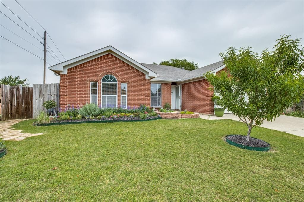 3001 Dove Valley Ln
