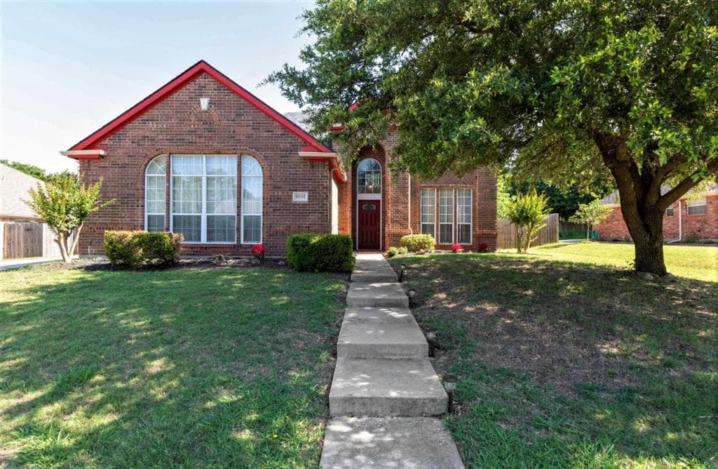 1001 Chapel Dr