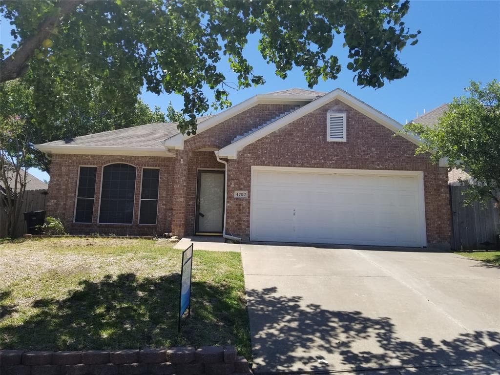 4702 Park Bend Dr