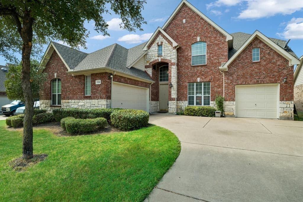 1704 Pecan Valley Dr