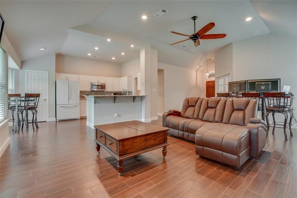 Gallery image 3