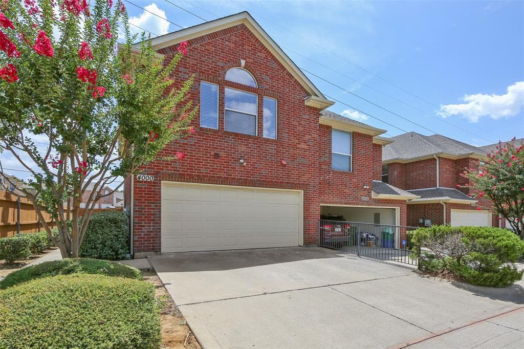 Main property image