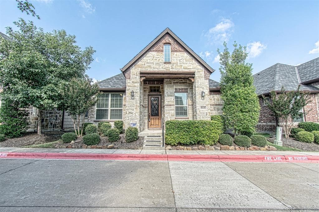 Main property image