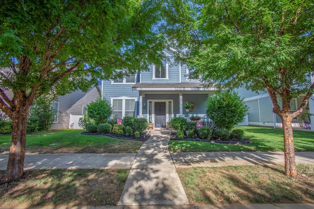 1608 Degnen Ln