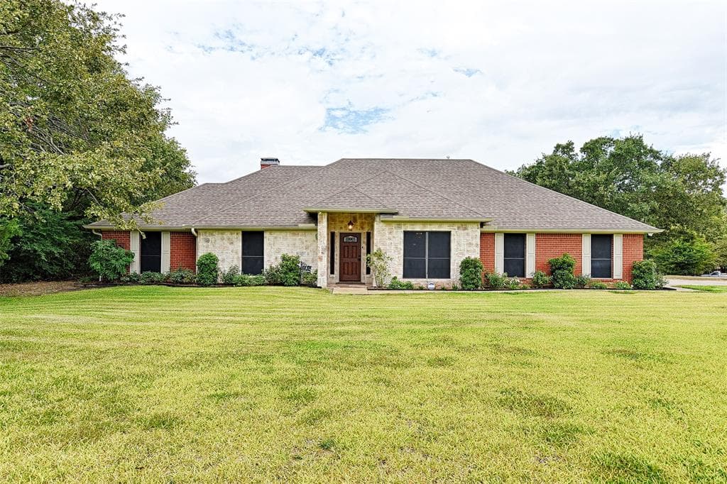 4 Hillside Dr
