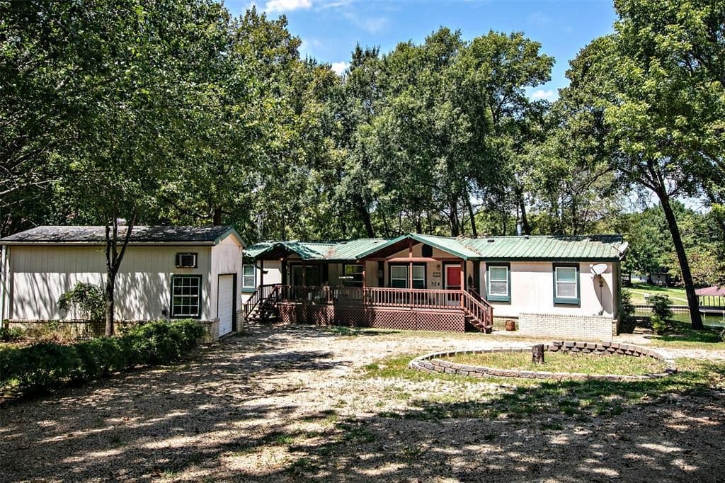 152 Knights Cir