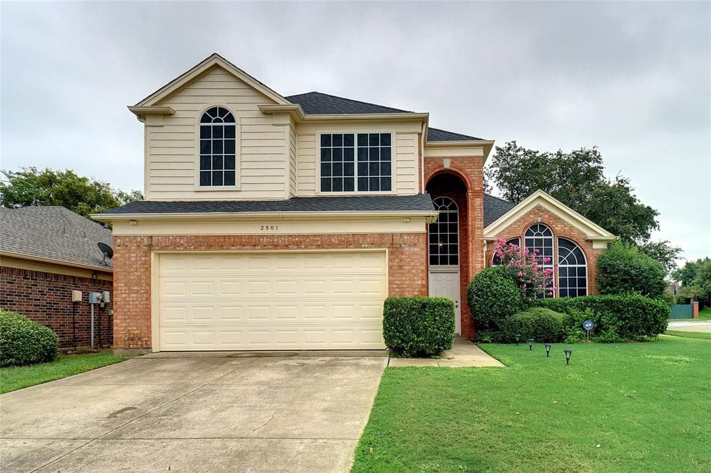 2501 Springwater Dr