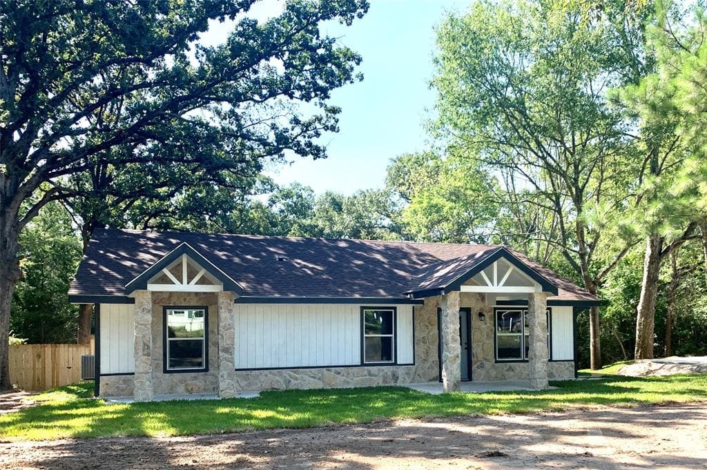 165 County Road 2153