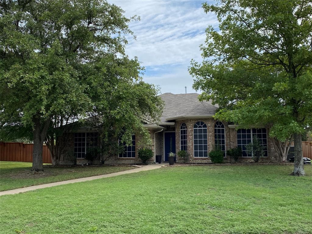 135 Edgemere Ct