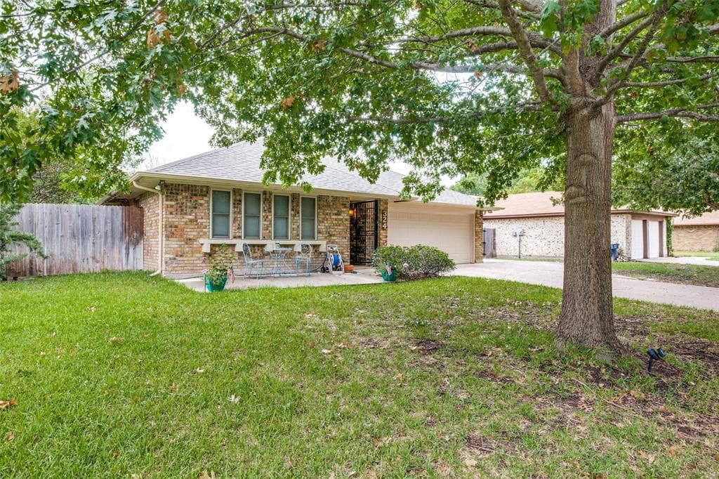 324 Goldfinch Dr