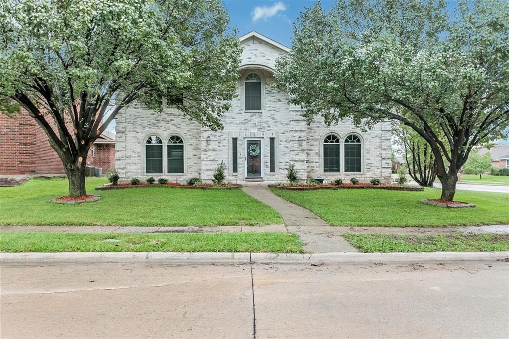 212 Towngate Dr