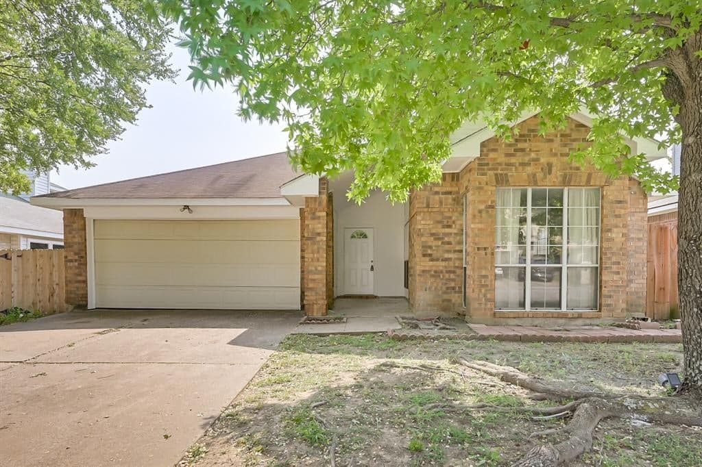 404 Valley Mills Dr