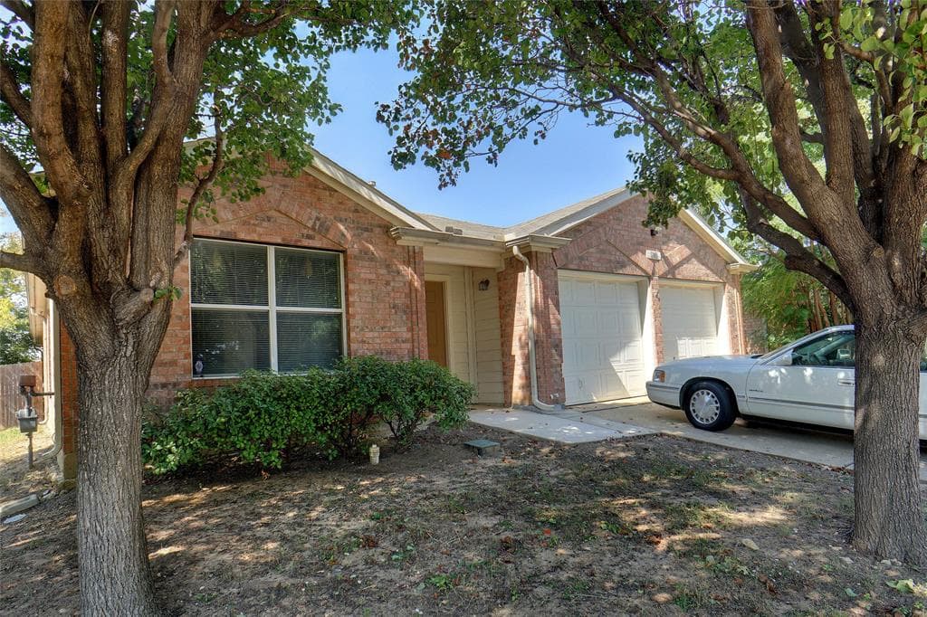1708 White Feather Ln