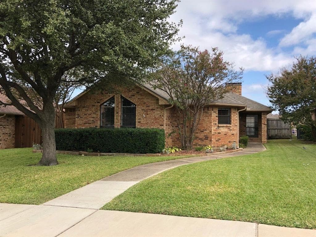 1511 Shonka Dr
