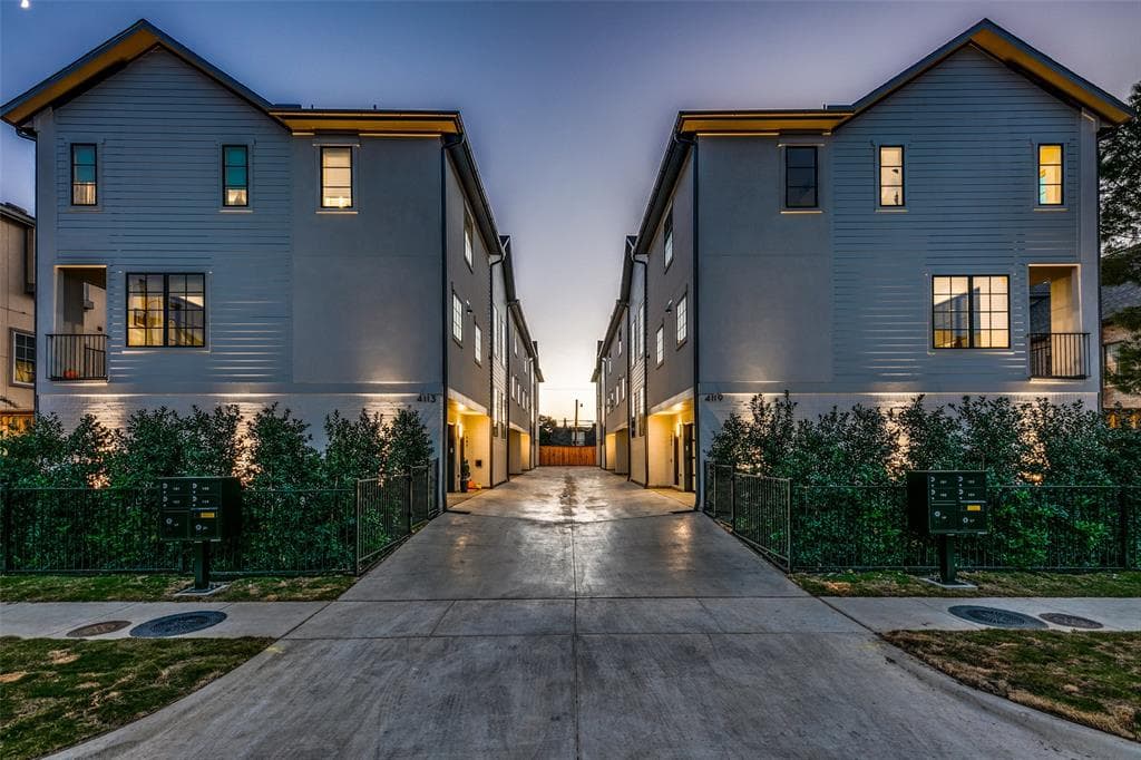 4113 Holland Ave Unit 104