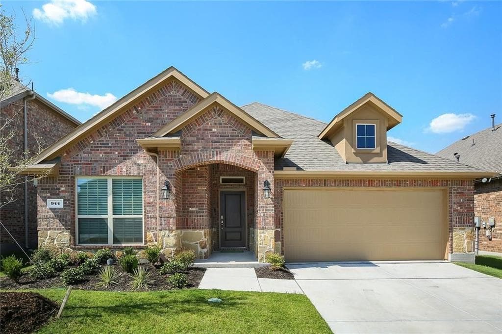 944 Bluebird Way