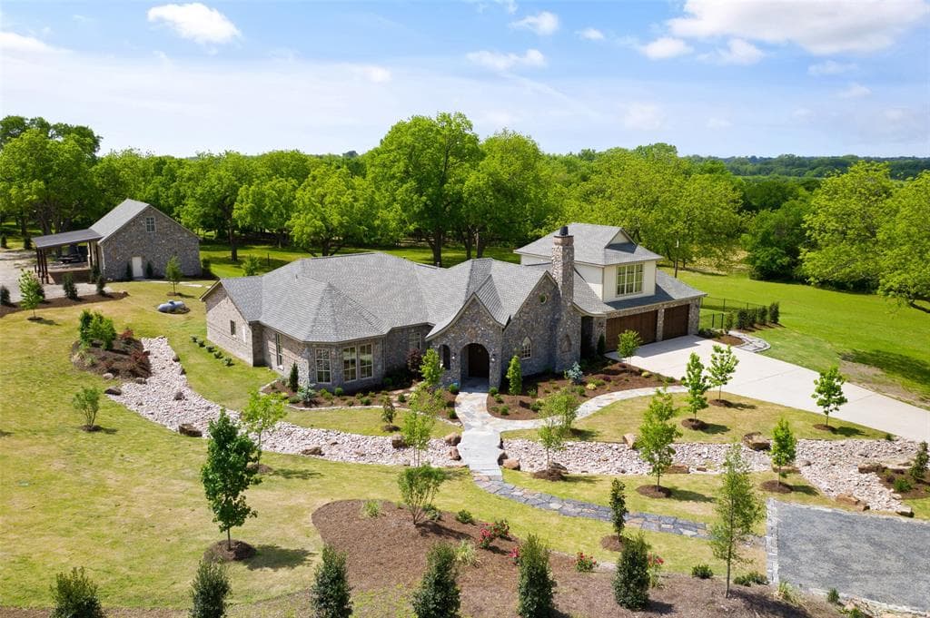 7241 County Road 277