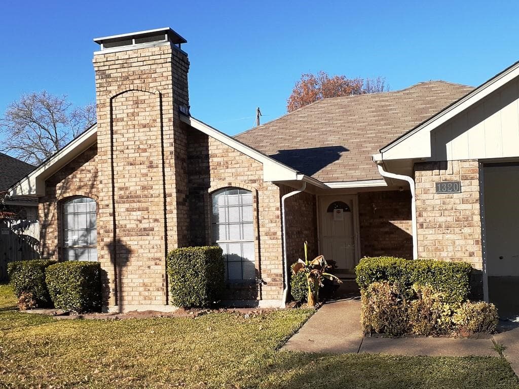 1320 Mockingbird Ln