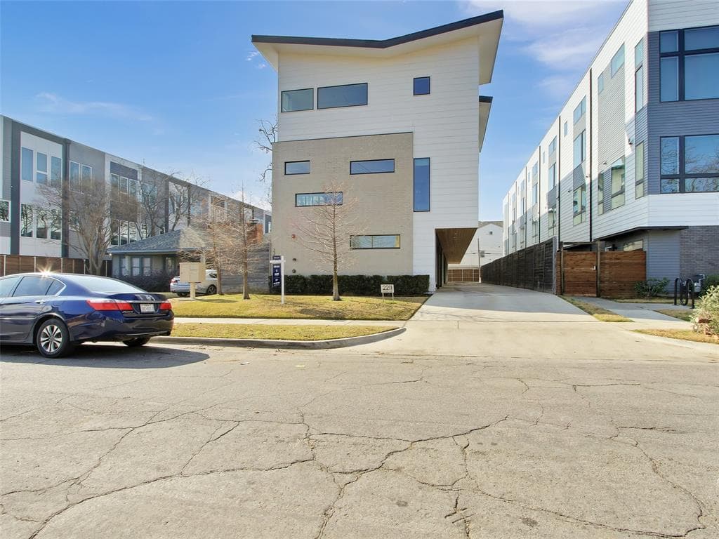Gallery image 2
