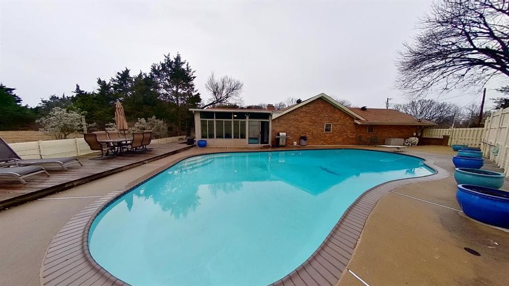 1112 Randy Rd