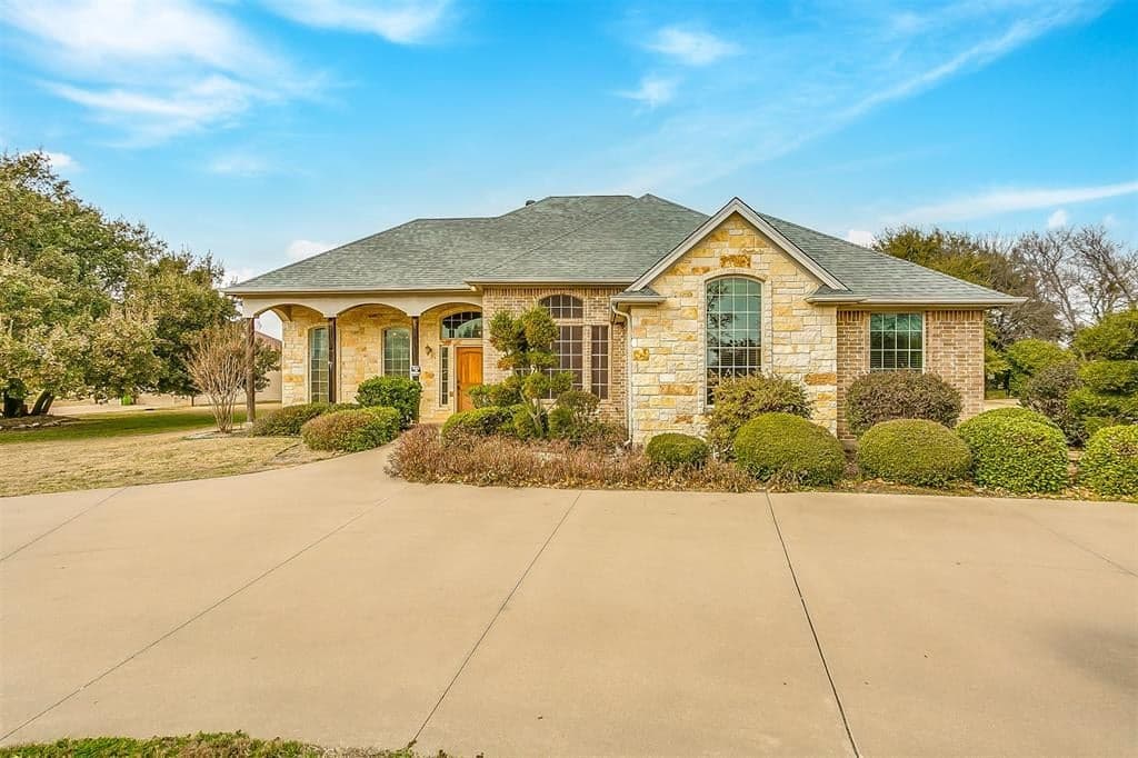 2210 Tree Top Ct