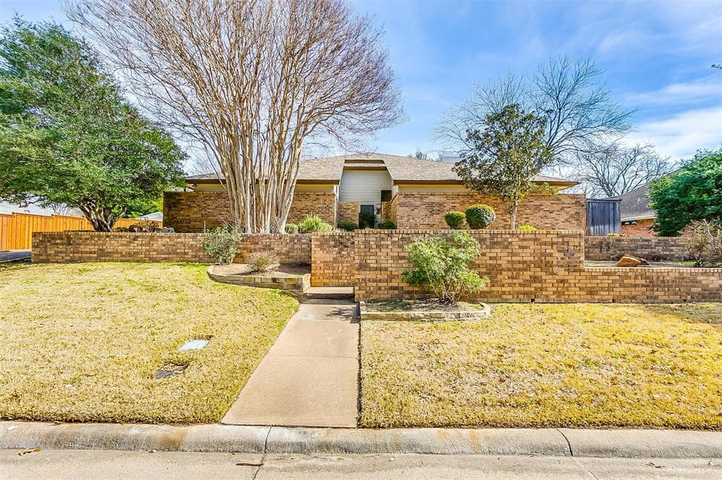 4001 Butler Ct