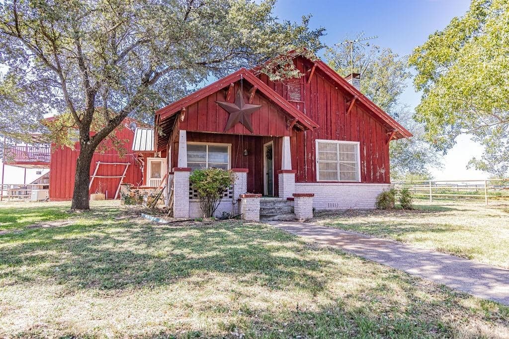 1679 County Road 3220
