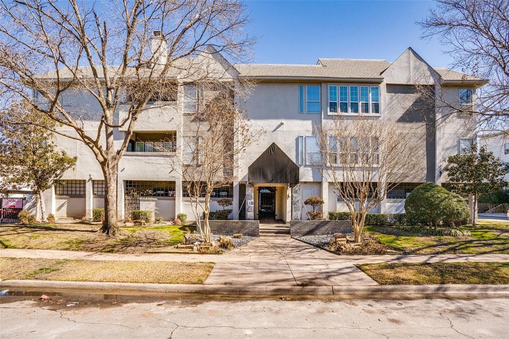 4104 N Hall St Apt 325
