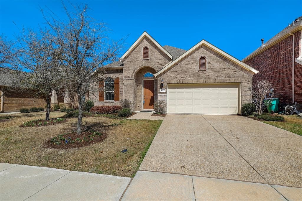 5712 Fox Chase Ln