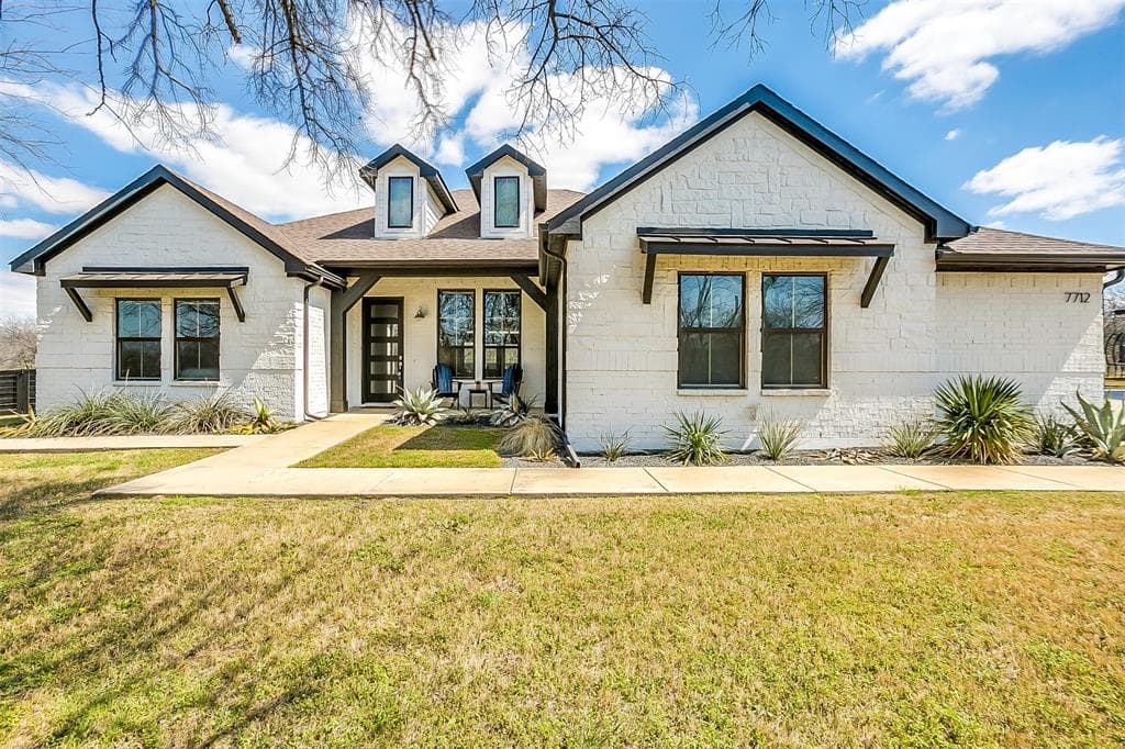 7712 County Road 526