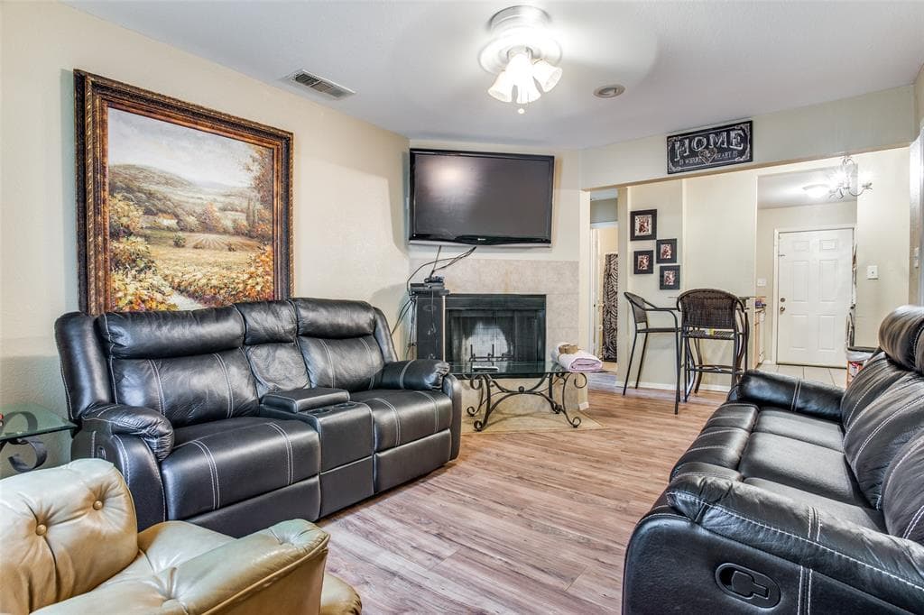 Gallery image 4