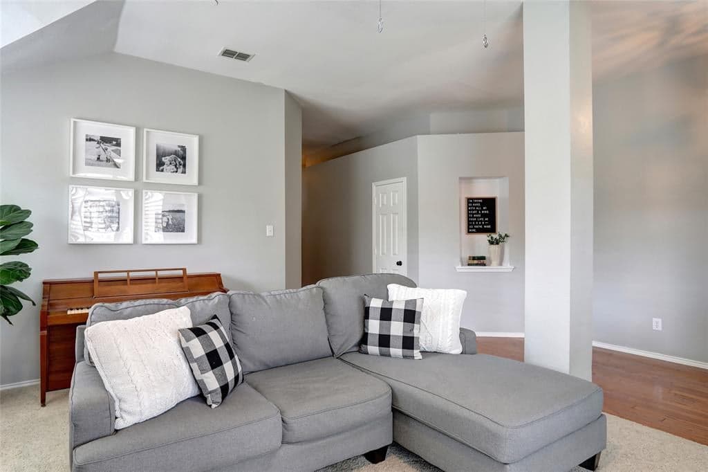 Gallery image 3