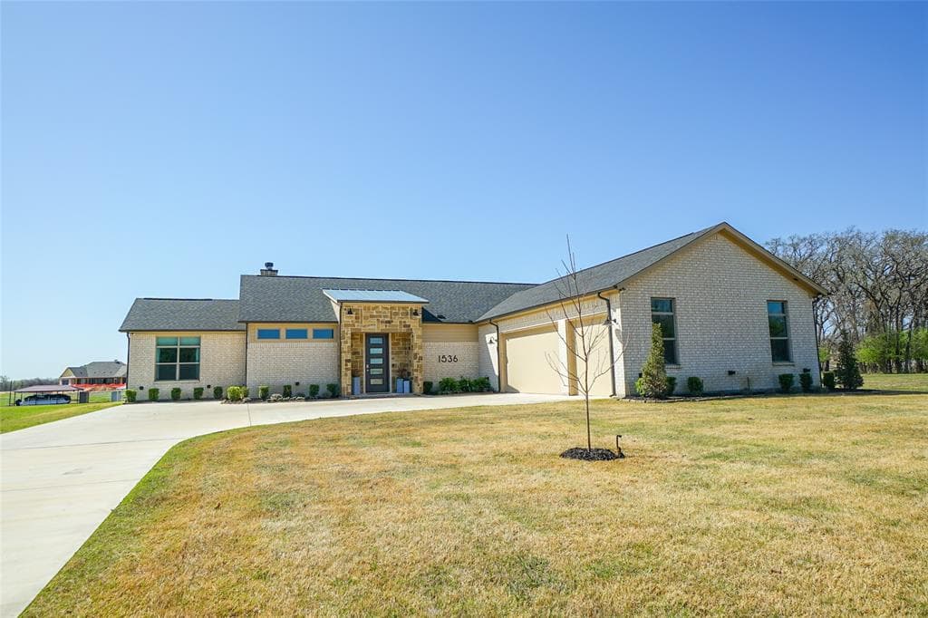 1536 Laguna Bay