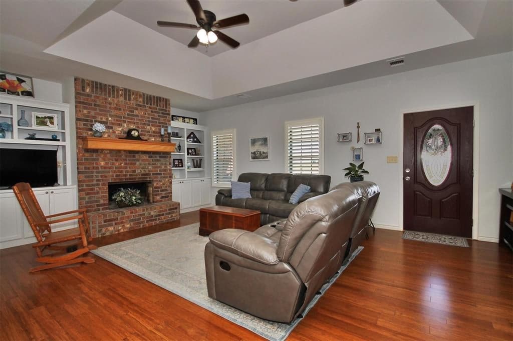 Gallery image 2