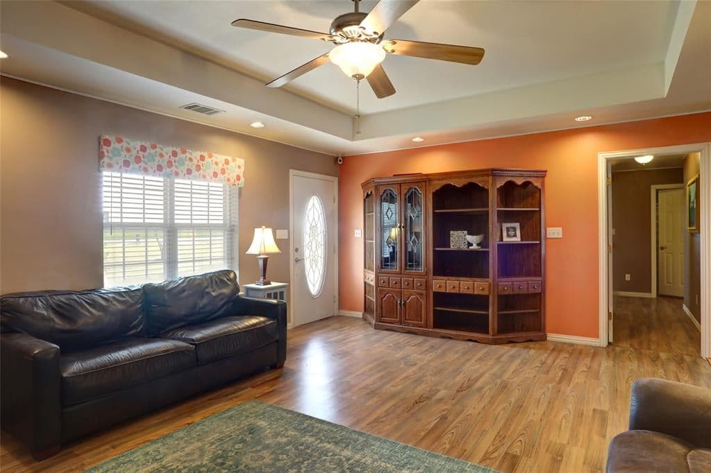 Gallery image 4