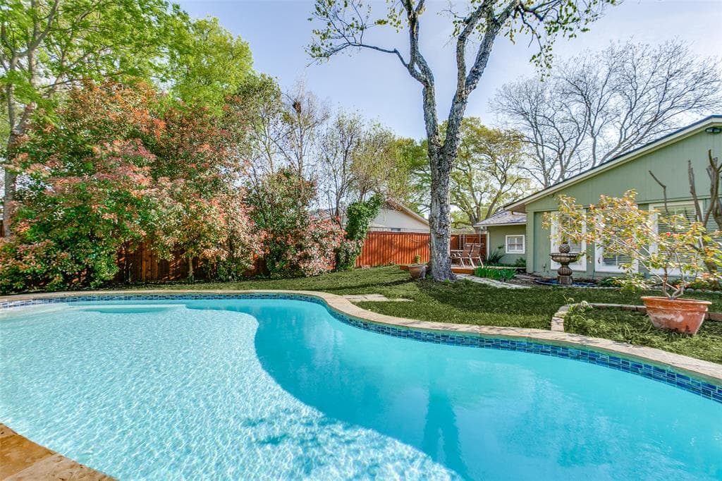 1405 Wisteria Way