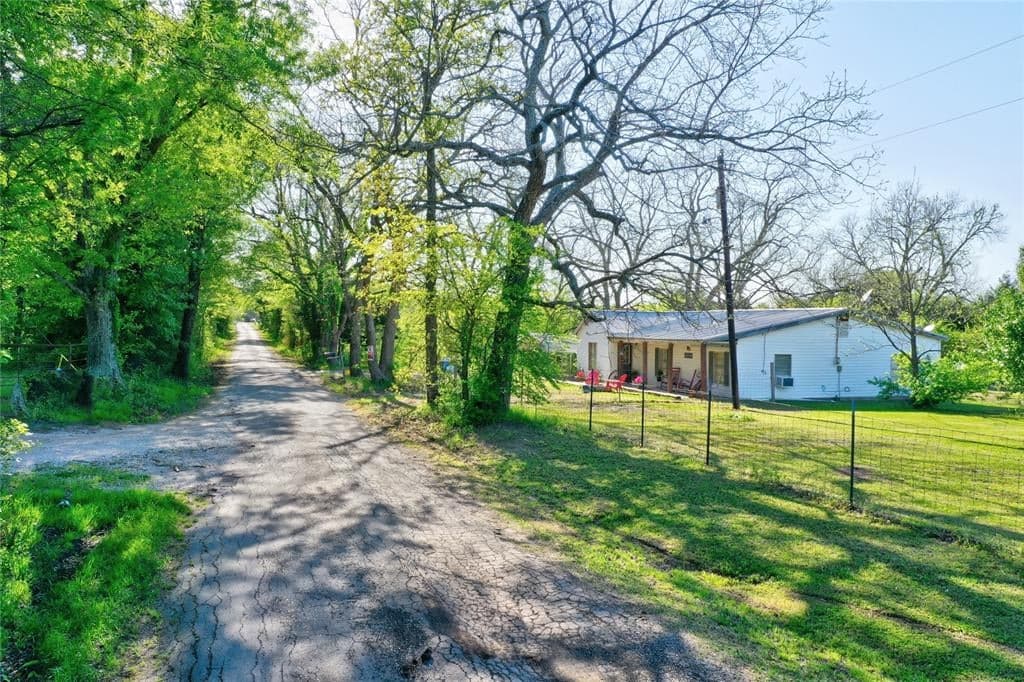1239 County Road 2070