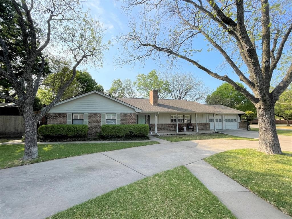 1202 Glenhaven Dr