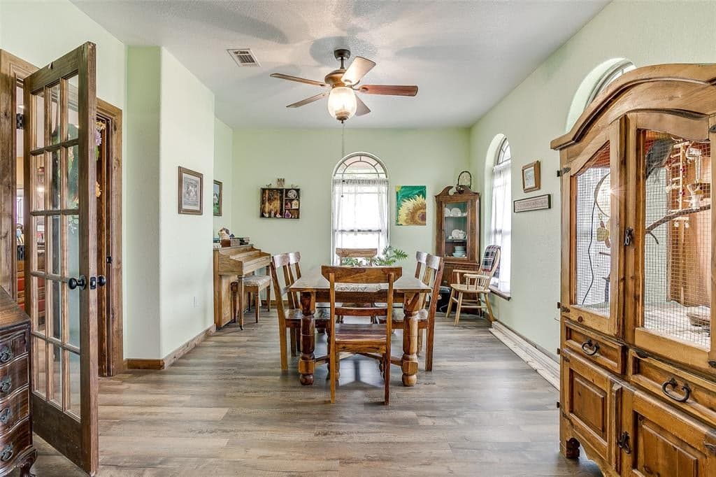 Gallery image 4